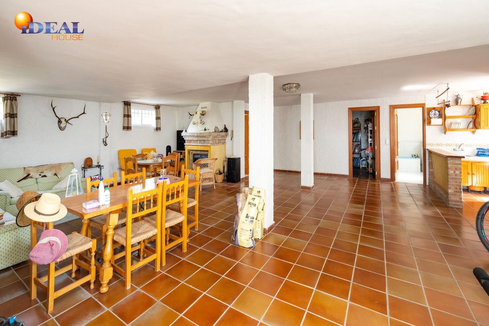 Chalet de 4 habitaciones en Albolote en venta con piscina garaje - 550.000 € (Ref: 9434047)