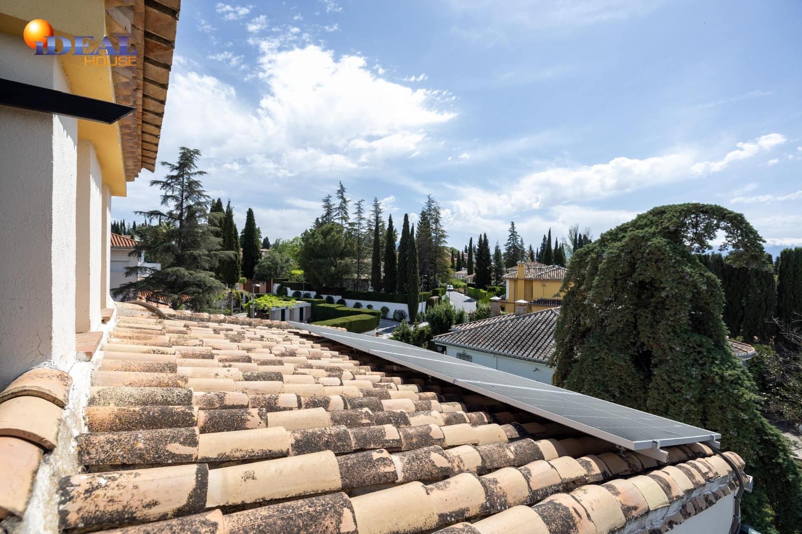 Chalet de 4 habitaciones en Albolote en venta con piscina garaje - 550.000 € (Ref: 9434047)