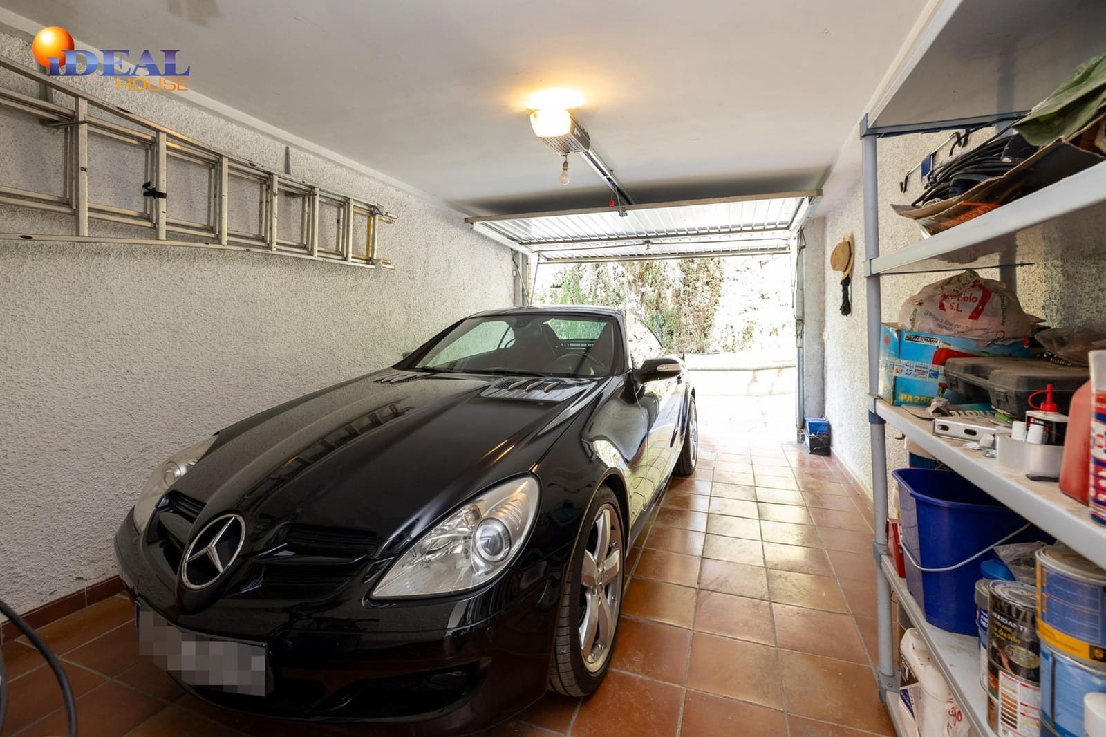 Chalet de 4 habitaciones en Albolote en venta con piscina garaje - 550.000 € (Ref: 9434047)