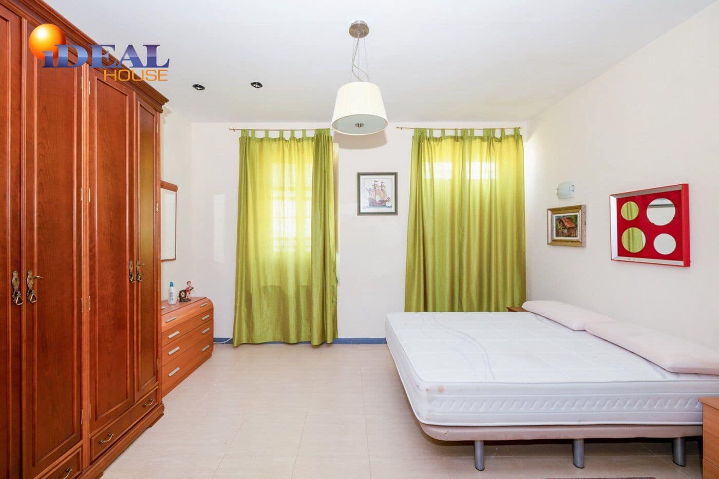 Finca/Casa Rural de 8 habitaciones en Granada ciudad en venta con piscina - 550.000 € (Ref: 9434049)