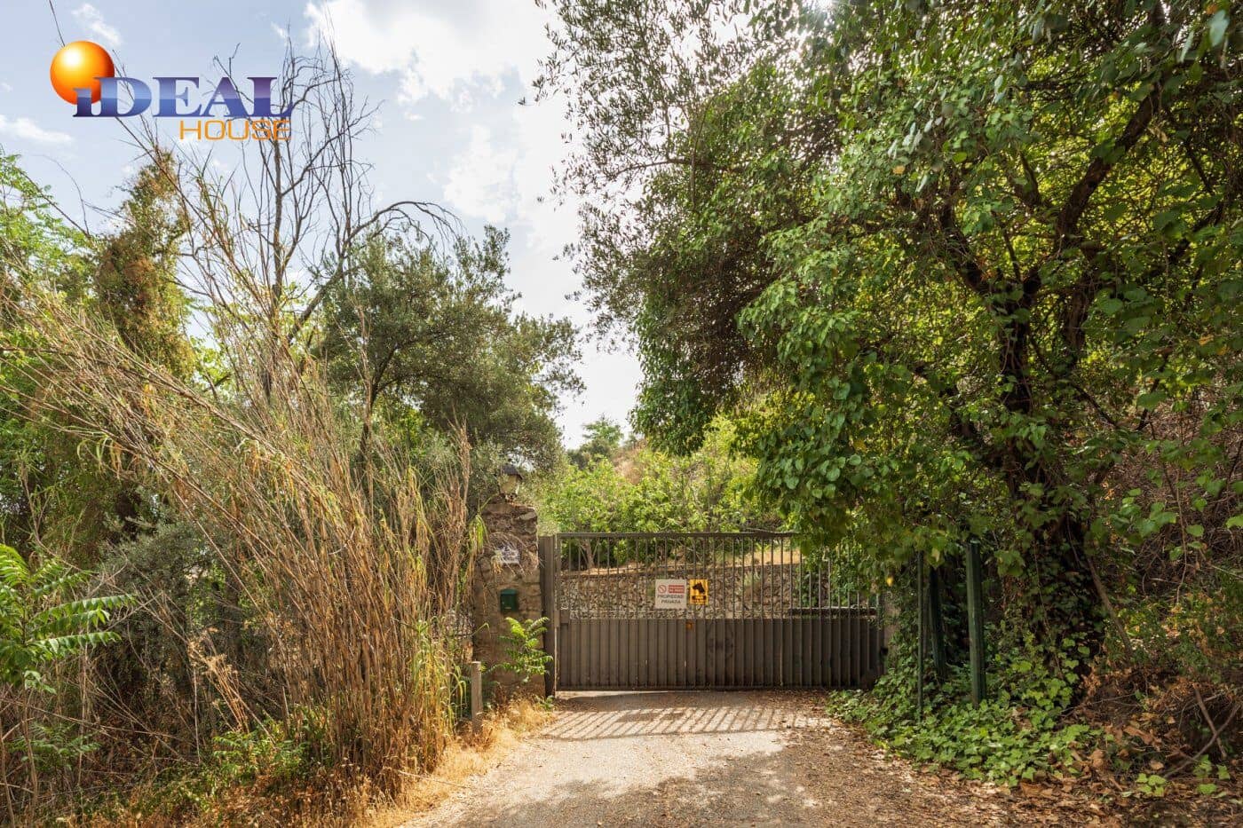 Finca/Casa Rural de 8 habitaciones en Granada ciudad en venta con piscina - 550.000 € (Ref: 9434049)