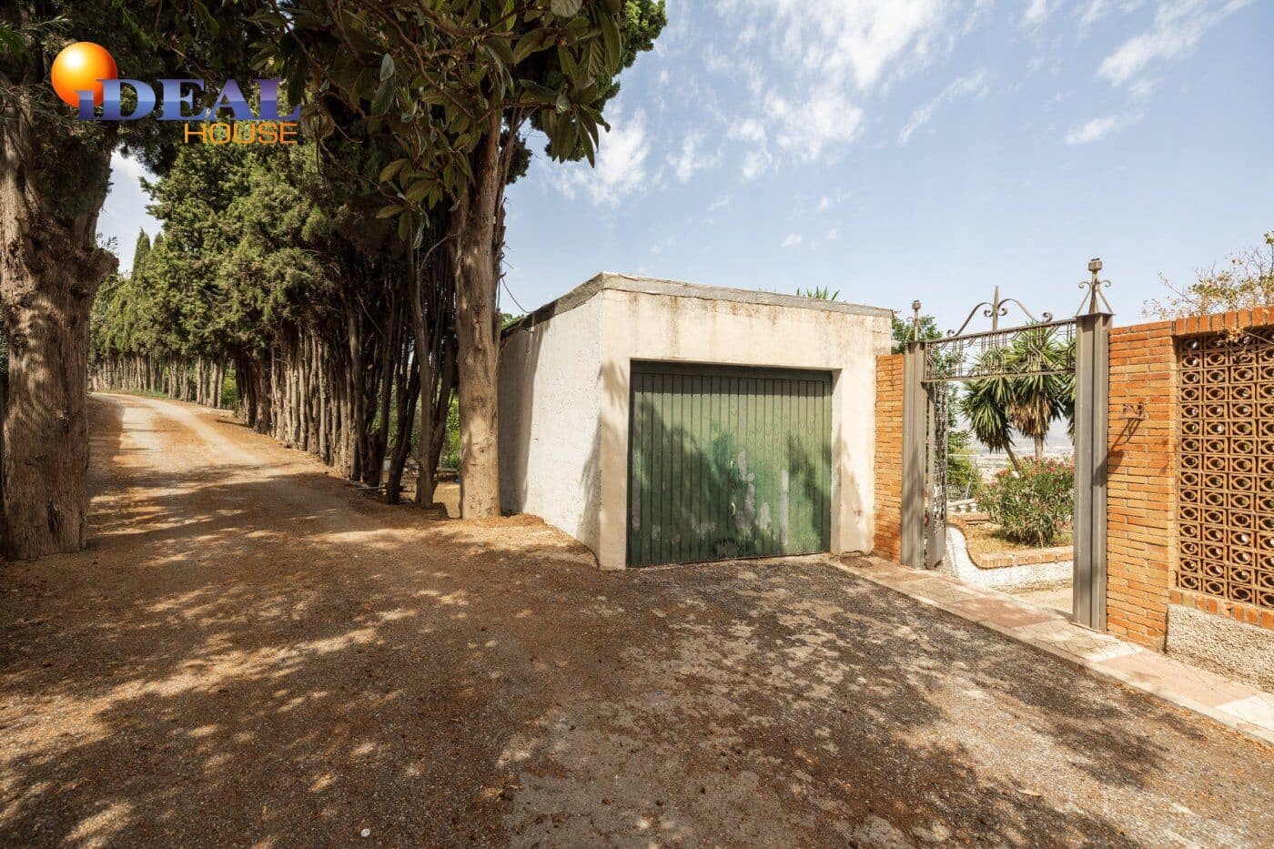 Finca/Casa Rural de 8 habitaciones en Granada ciudad en venta con piscina - 550.000 € (Ref: 9434049)