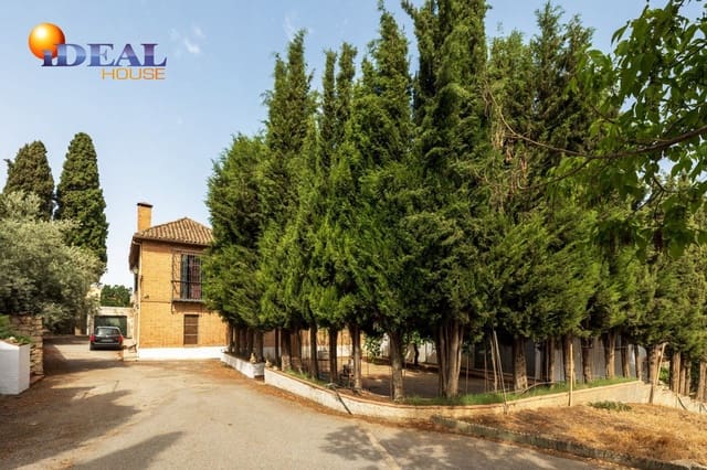 Finca/Casa Rural de 8 habitaciones en Granada ciudad en venta con piscina - 550.000 € (Ref: 9434049)