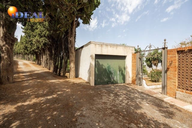 Finca/Casa Rural de 8 habitaciones en Granada ciudad en venta con piscina - 550.000 € (Ref: 9434049)
