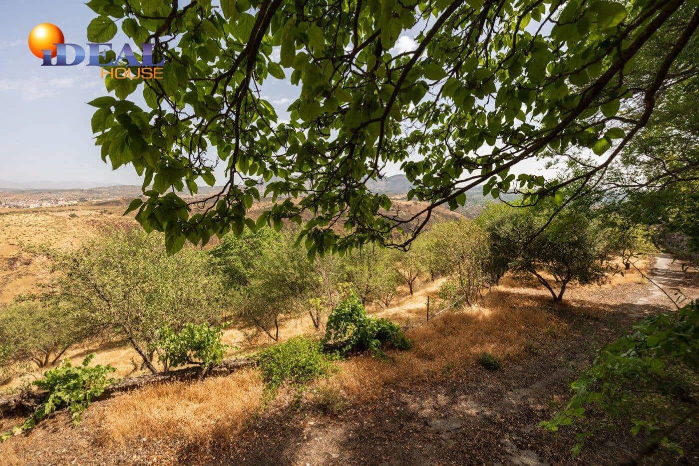 Finca/Casa Rural de 8 habitaciones en Granada ciudad en venta con piscina - 550.000 € (Ref: 9434049)