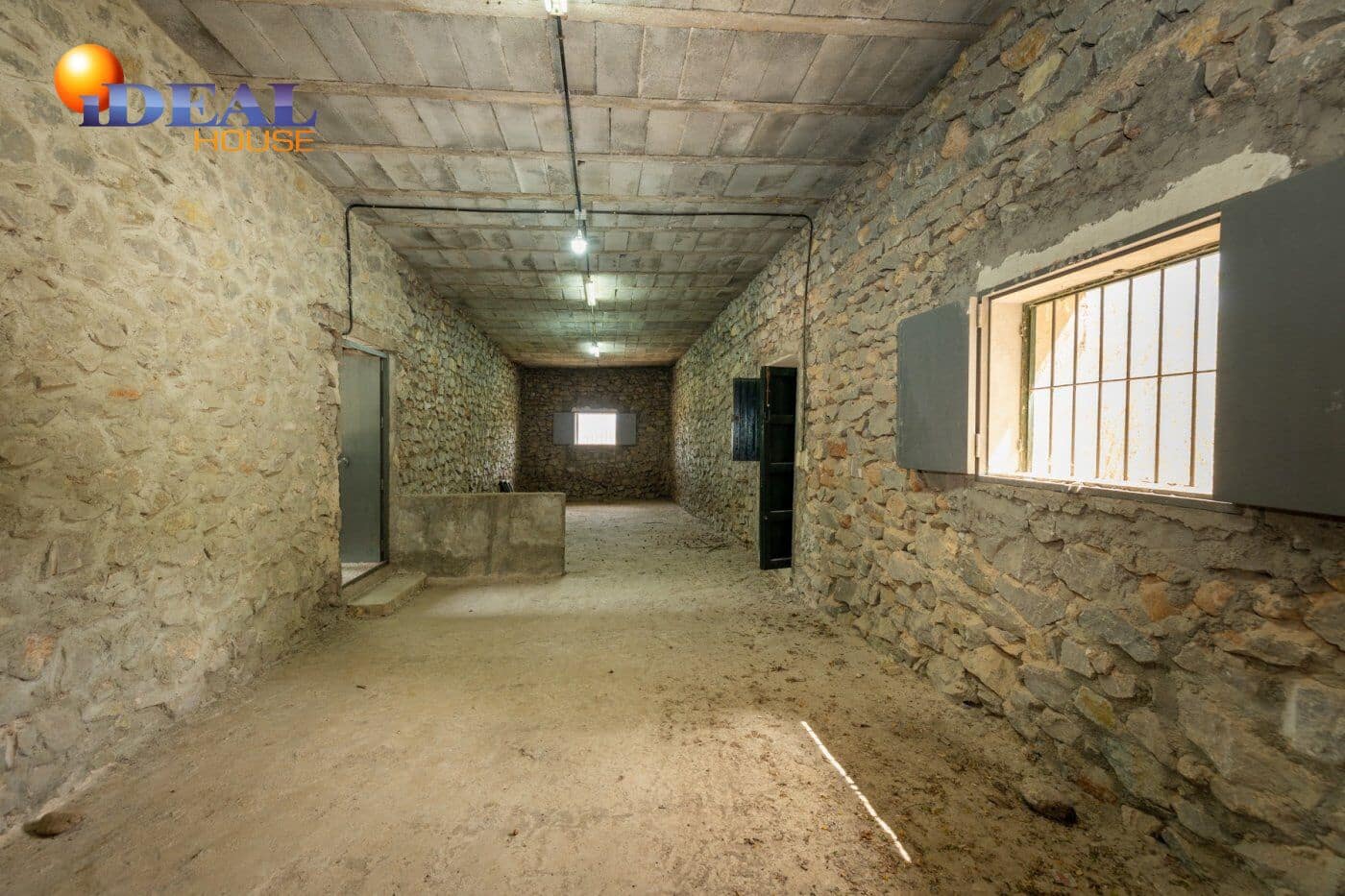 Finca/Casa Rural de 8 habitaciones en Granada ciudad en venta con piscina - 550.000 € (Ref: 9434049)