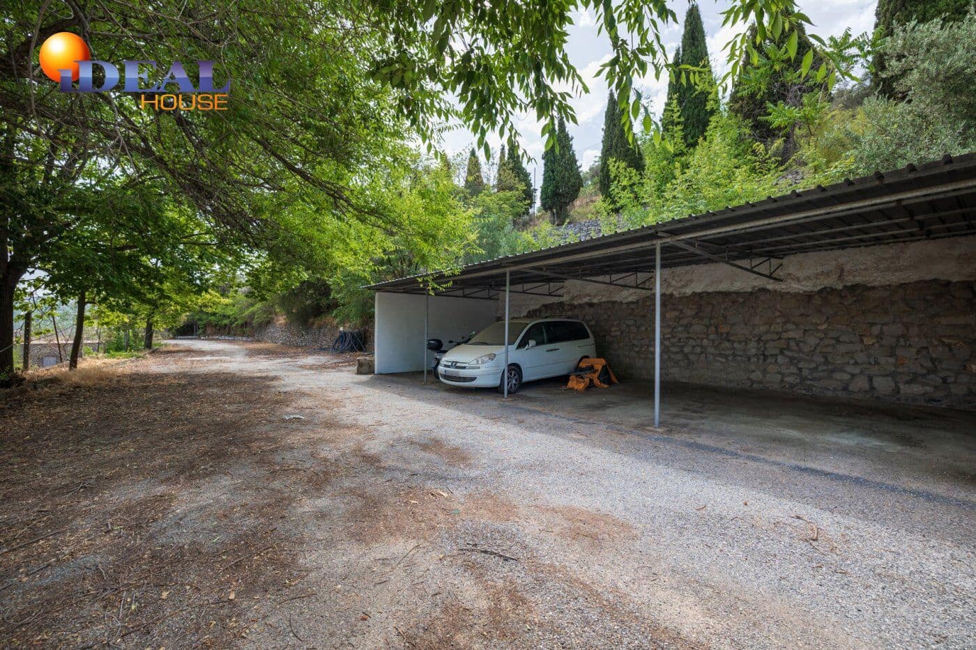 Finca/Casa Rural de 8 habitaciones en Granada ciudad en venta con piscina - 550.000 € (Ref: 9434049)