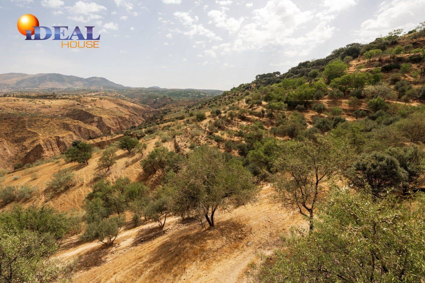 Finca/Casa Rural de 8 habitaciones en Granada ciudad en venta con piscina - 550.000 € (Ref: 9434049)