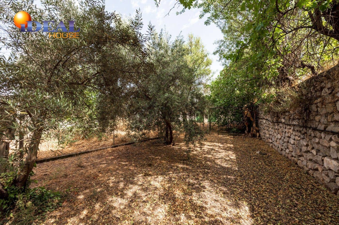 Finca/Casa Rural de 8 habitaciones en Granada ciudad en venta con piscina - 550.000 € (Ref: 9434049)