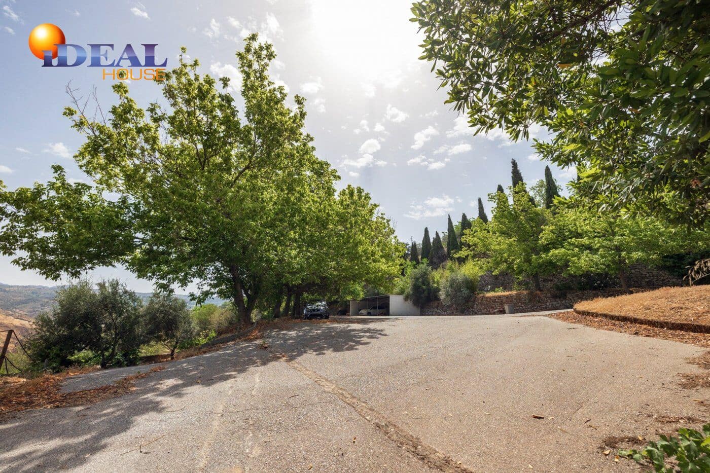 Finca/Casa Rural de 8 habitaciones en Granada ciudad en venta con piscina - 550.000 € (Ref: 9434049)
