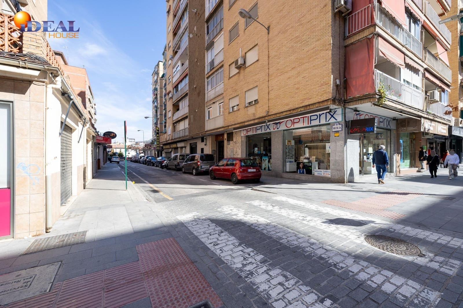 Commercial for sale in Granada city - € 170,000 (Ref: 9434050)