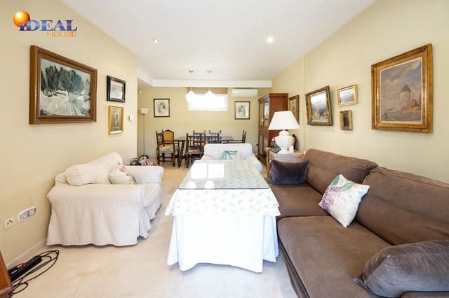 3 slaapkamer Rijtjeshuis te koop in Carretera de la Sierra, Granada stad met zwembad garage - € 420.000 (Ref: 9434051)