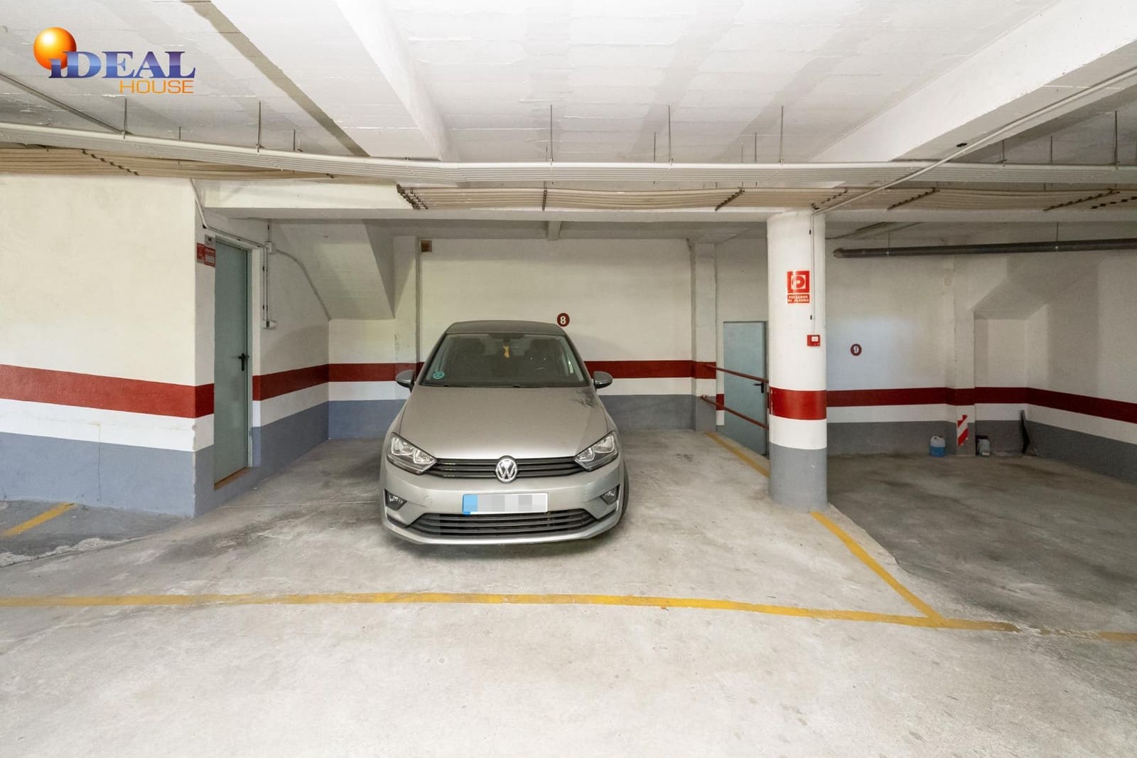 3 slaapkamer Rijtjeshuis te koop in Granada stad met zwembad garage - € 420.000 (Ref: 9434051)