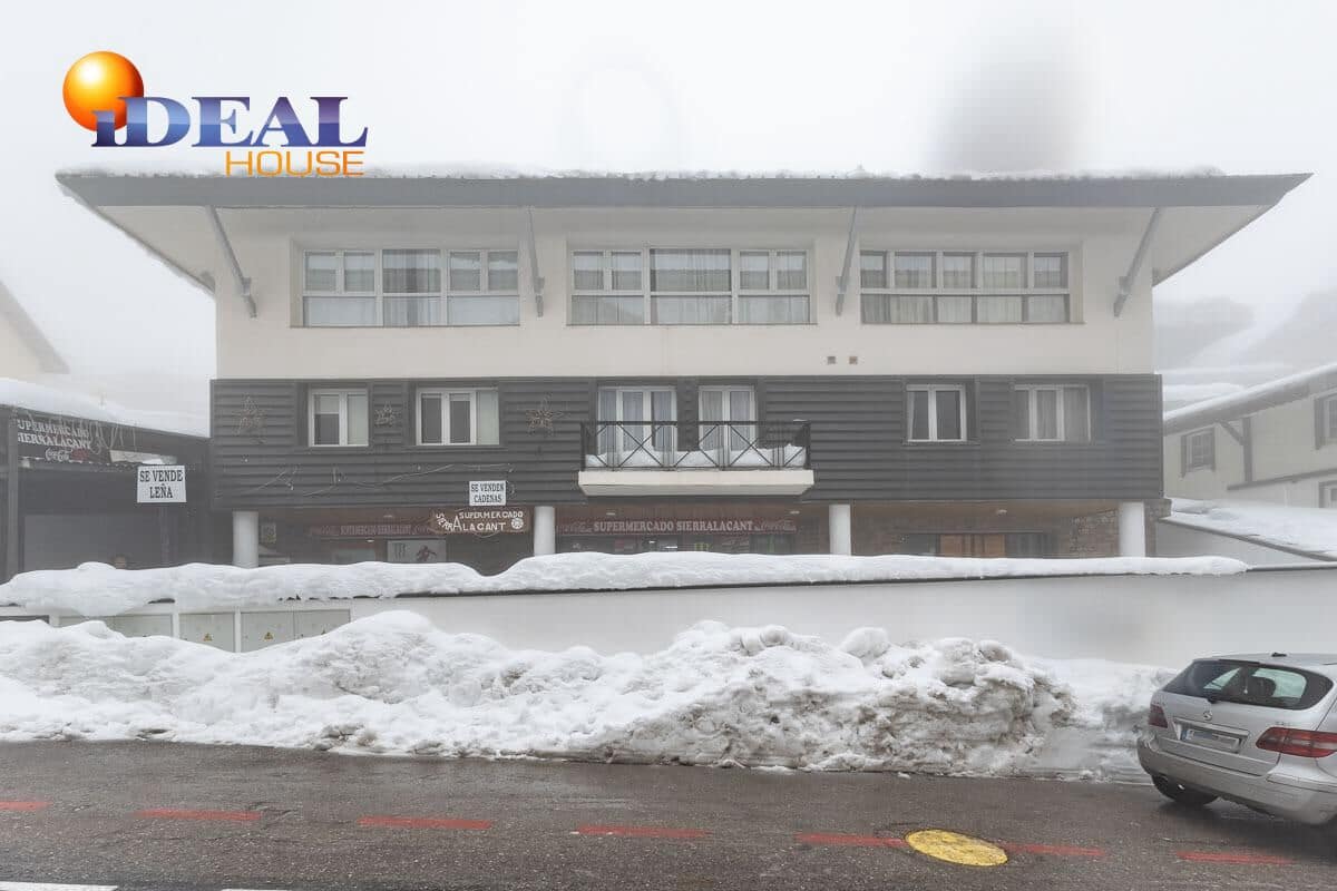 2 bedroom Flat for sale in Sierra Nevada - € 240,000 (Ref: 9434053)