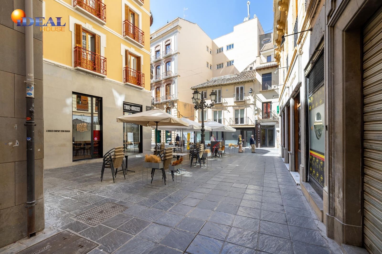 Commercial for sale in Granada city - € 178,000 (Ref: 9434055)