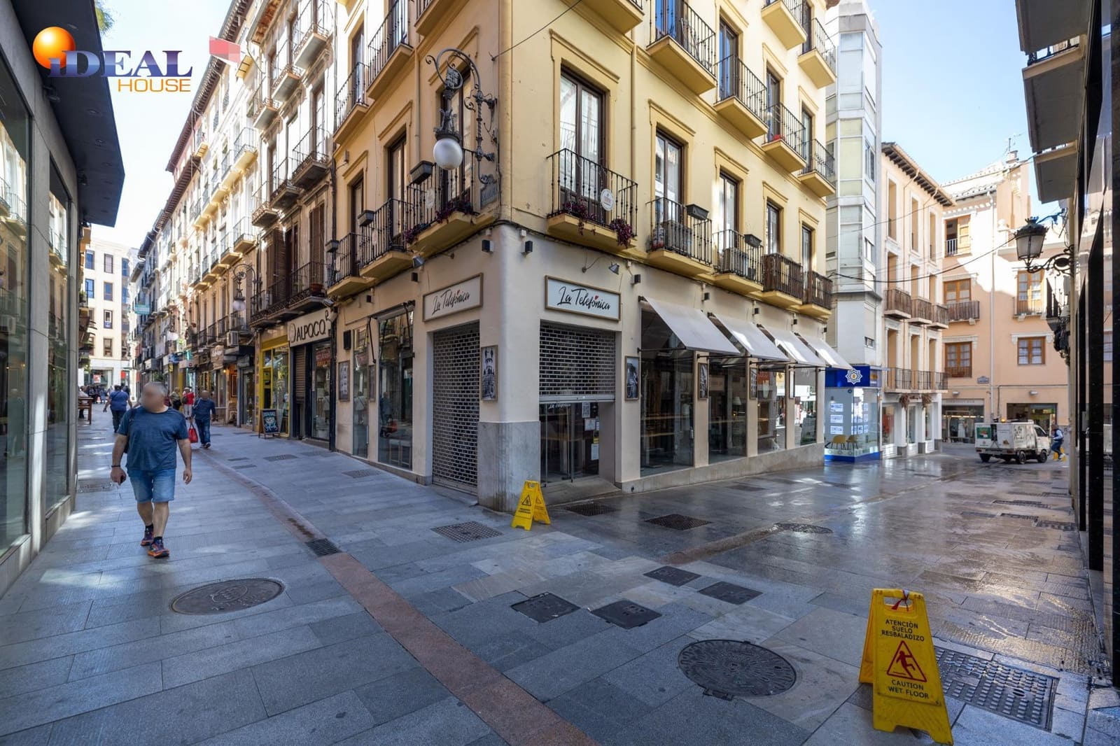 Commercial for sale in Granada city - € 178,000 (Ref: 9434055)