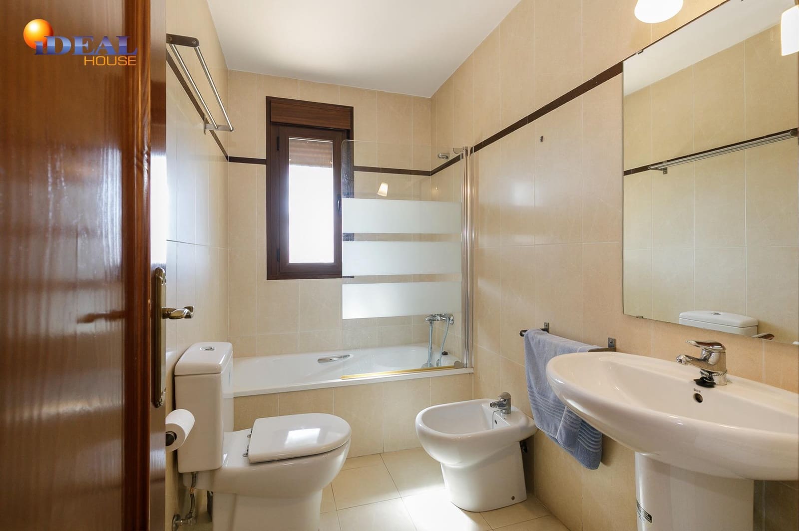 2 soveværelse Penthouse til salg i La Zubia med garage - € 275.000 (Ref: 9434058)