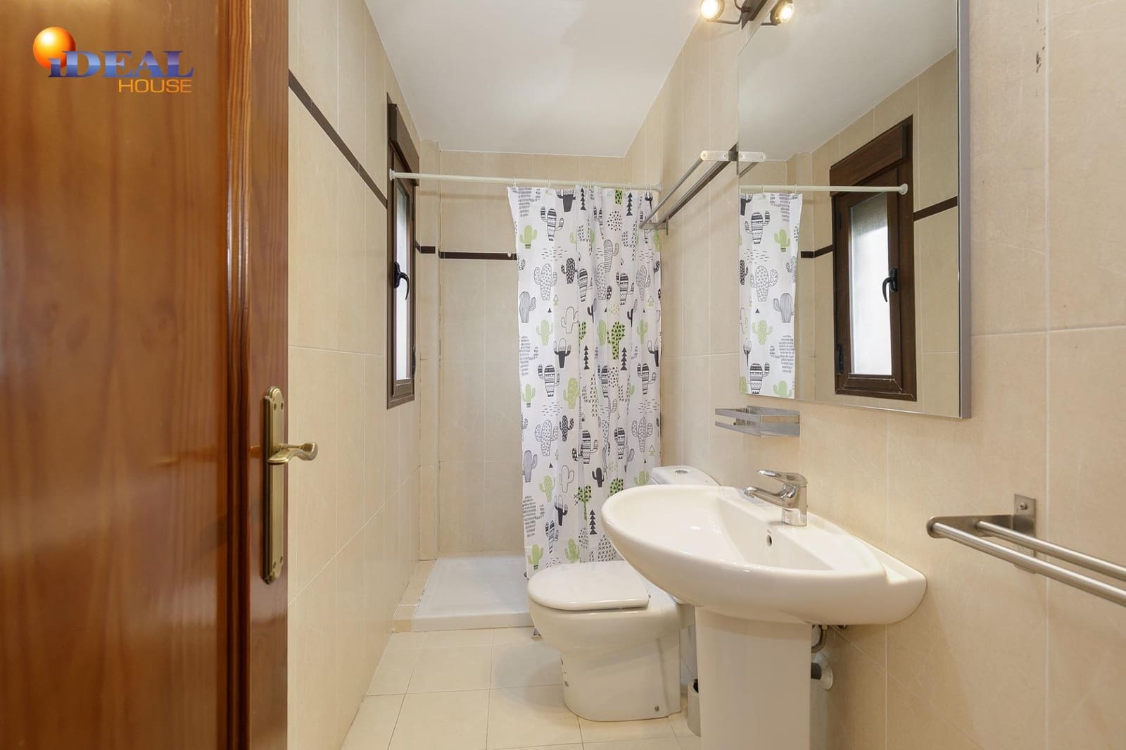 2 soveværelse Penthouse til salg i La Zubia med garage - € 275.000 (Ref: 9434058)