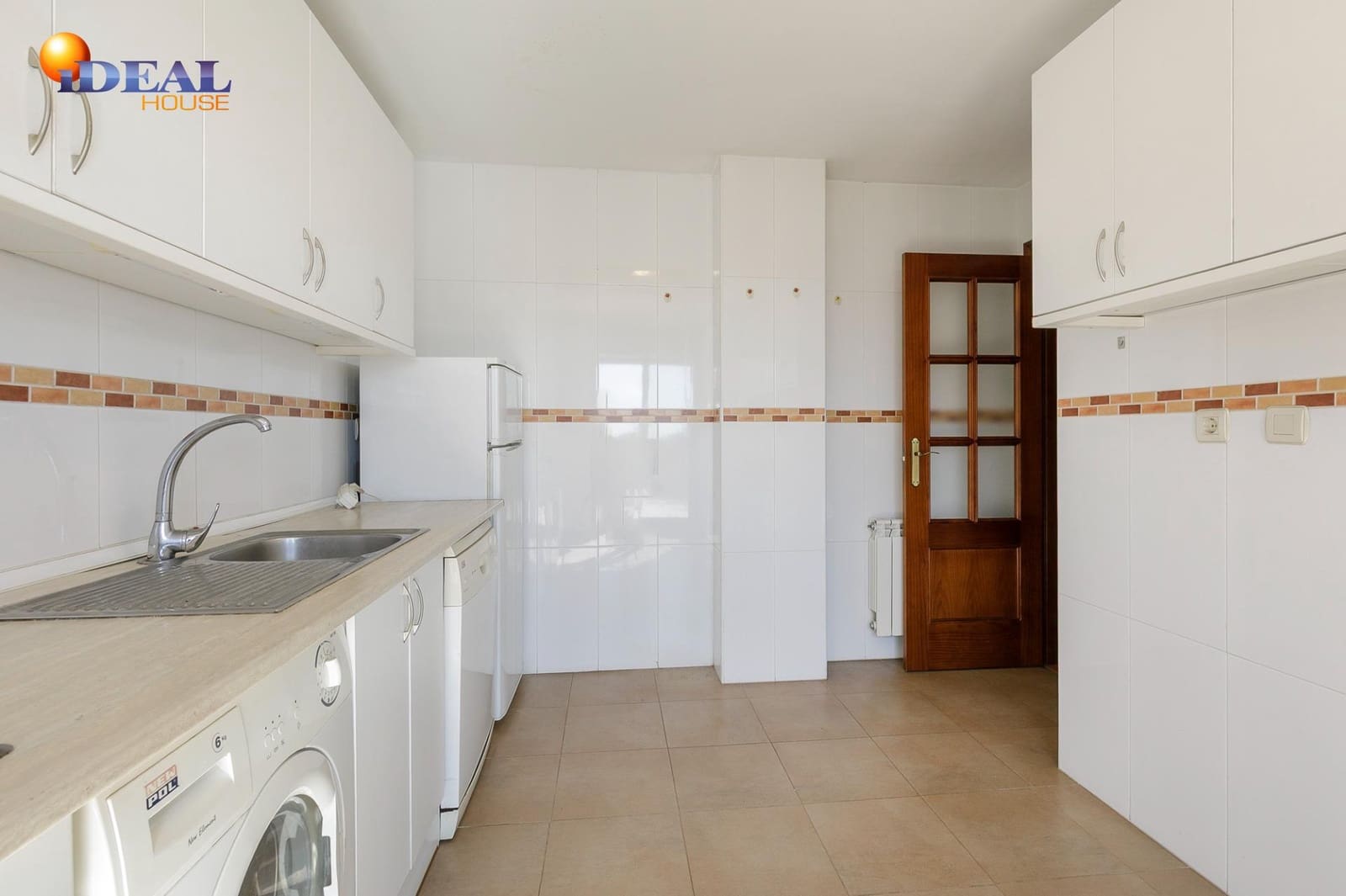 2 soveværelse Penthouse til salg i La Zubia med garage - € 275.000 (Ref: 9434058)