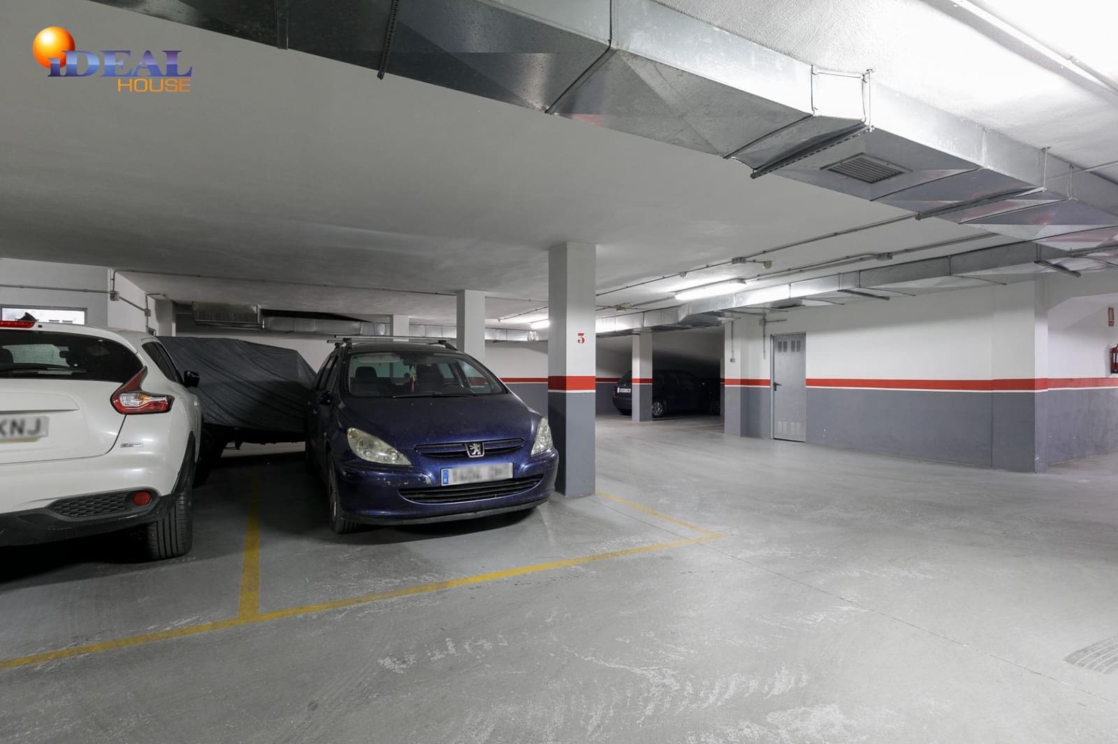 2 soveværelse Penthouse til salg i La Zubia med garage - € 275.000 (Ref: 9434058)