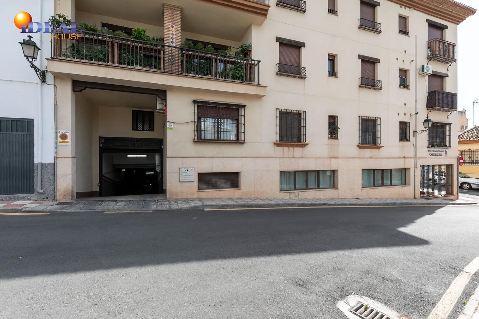 2 soveværelse Penthouse til salg i La Zubia med garage - € 275.000 (Ref: 9434058)