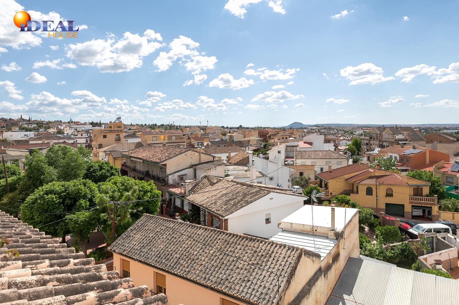 2 soveværelse Penthouse til salg i La Zubia med garage - € 275.000 (Ref: 9434058)