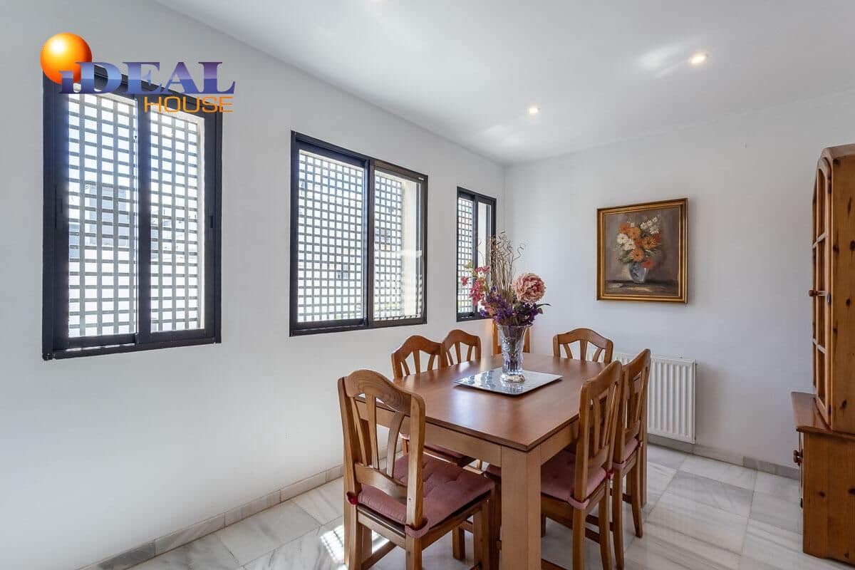 4 soverom Hus til salgs i Granada by med garasje - € 775 000 (Ref: 9434060)