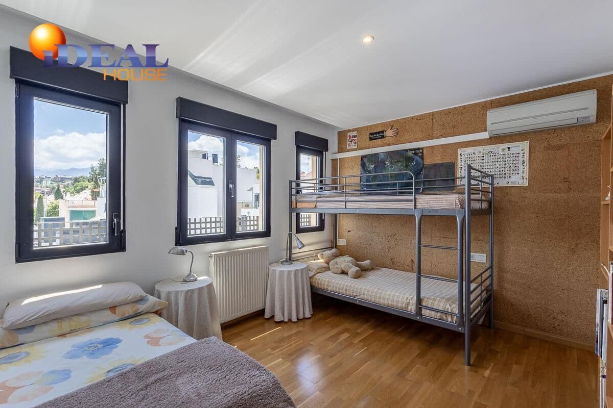 4 soverom Hus til salgs i Granada by med garasje - € 775 000 (Ref: 9434060)