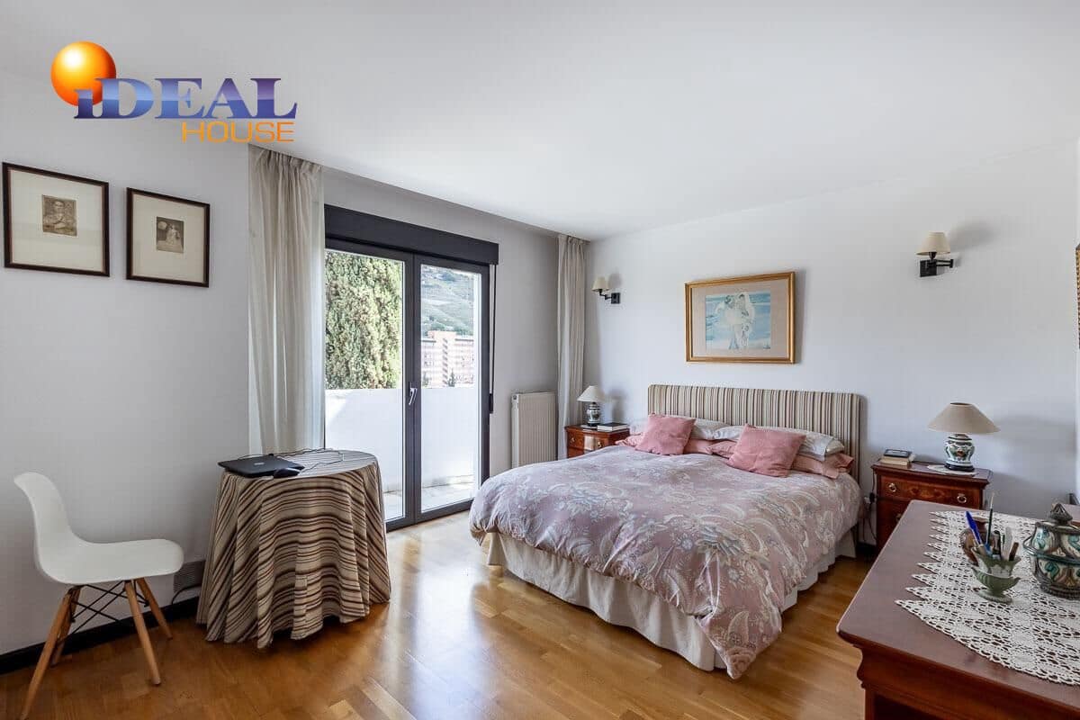 4 soverom Hus til salgs i Granada by med garasje - € 775 000 (Ref: 9434060)