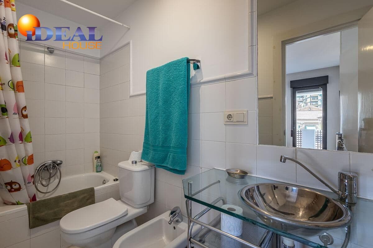 4 soverom Hus til salgs i Granada by med garasje - € 775 000 (Ref: 9434060)