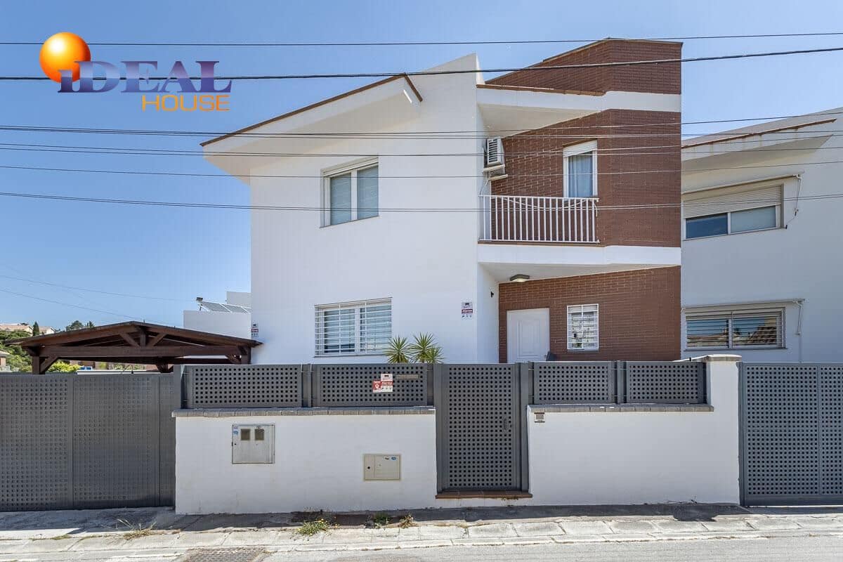 3 bedroom Semi-detached Villa for sale in Huetor Vega with pool garage - € 349,000 (Ref: 9434061)
