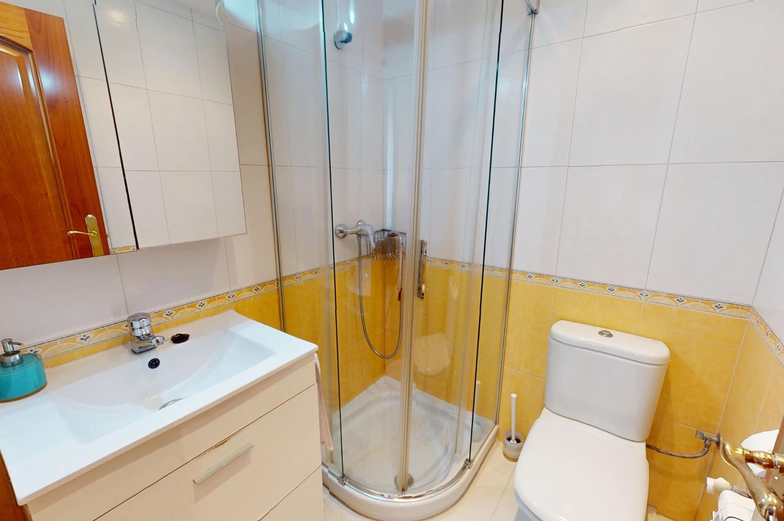 3 soverom Leilighet til leie i Granada by - € 1 100 (Ref: 9434062)