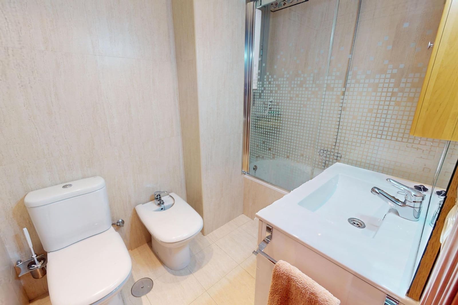 3 soverom Leilighet til leie i Granada by - € 1 100 (Ref: 9434062)