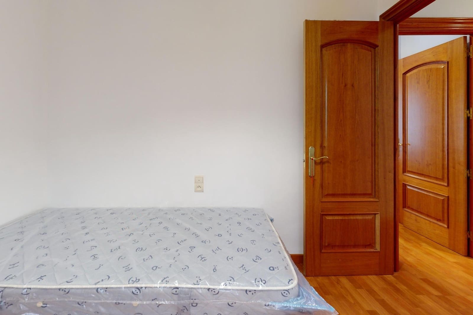 3 soverom Leilighet til leie i Granada by - € 1 100 (Ref: 9434062)