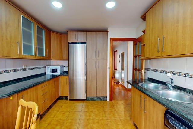 3 makuuhuone Asunto vuokrattavana paikassa Camino de Ronda - Rosaleda, Granada kaupunki - 1 100 € (Ref: 9434062)