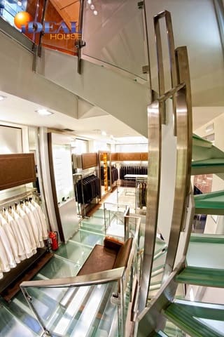 Commercial for sale in Centro - Sagrario, Granada city - € 820,000 (Ref: 9434063)