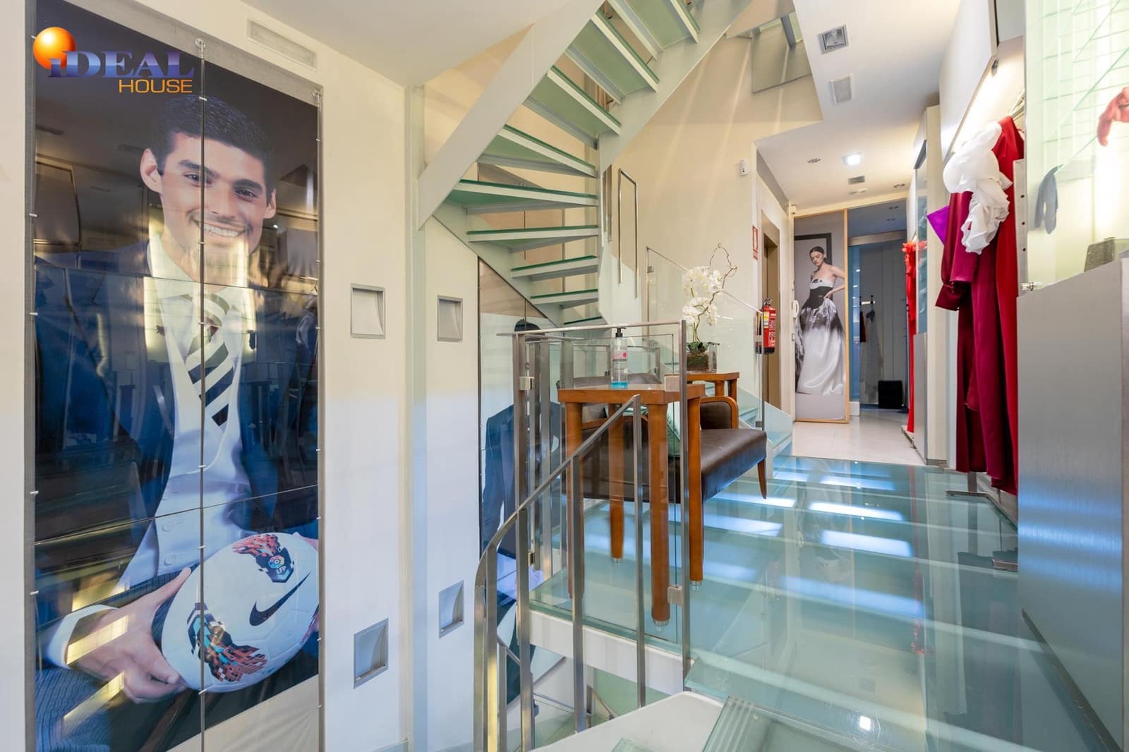 Commercial for sale in Granada city - € 820,000 (Ref: 9434063)