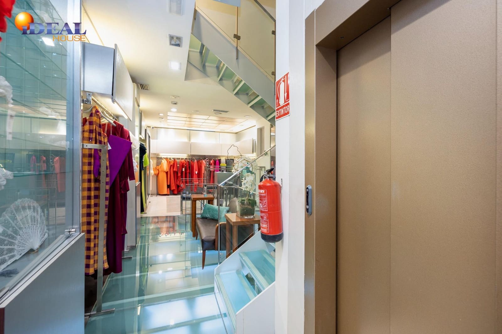 Commercial for sale in Granada city - € 820,000 (Ref: 9434063)