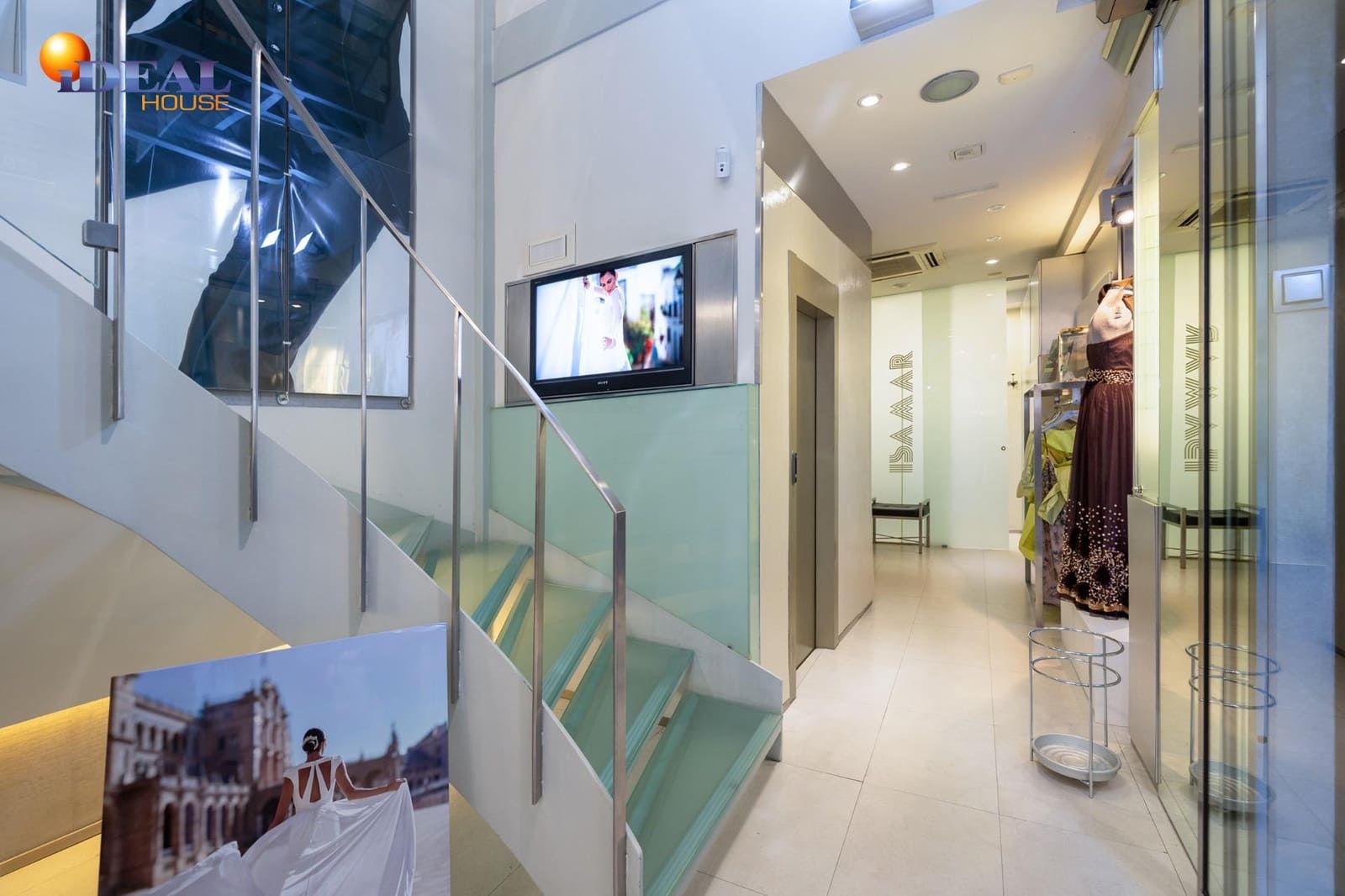 Commercial for sale in Granada city - € 820,000 (Ref: 9434063)