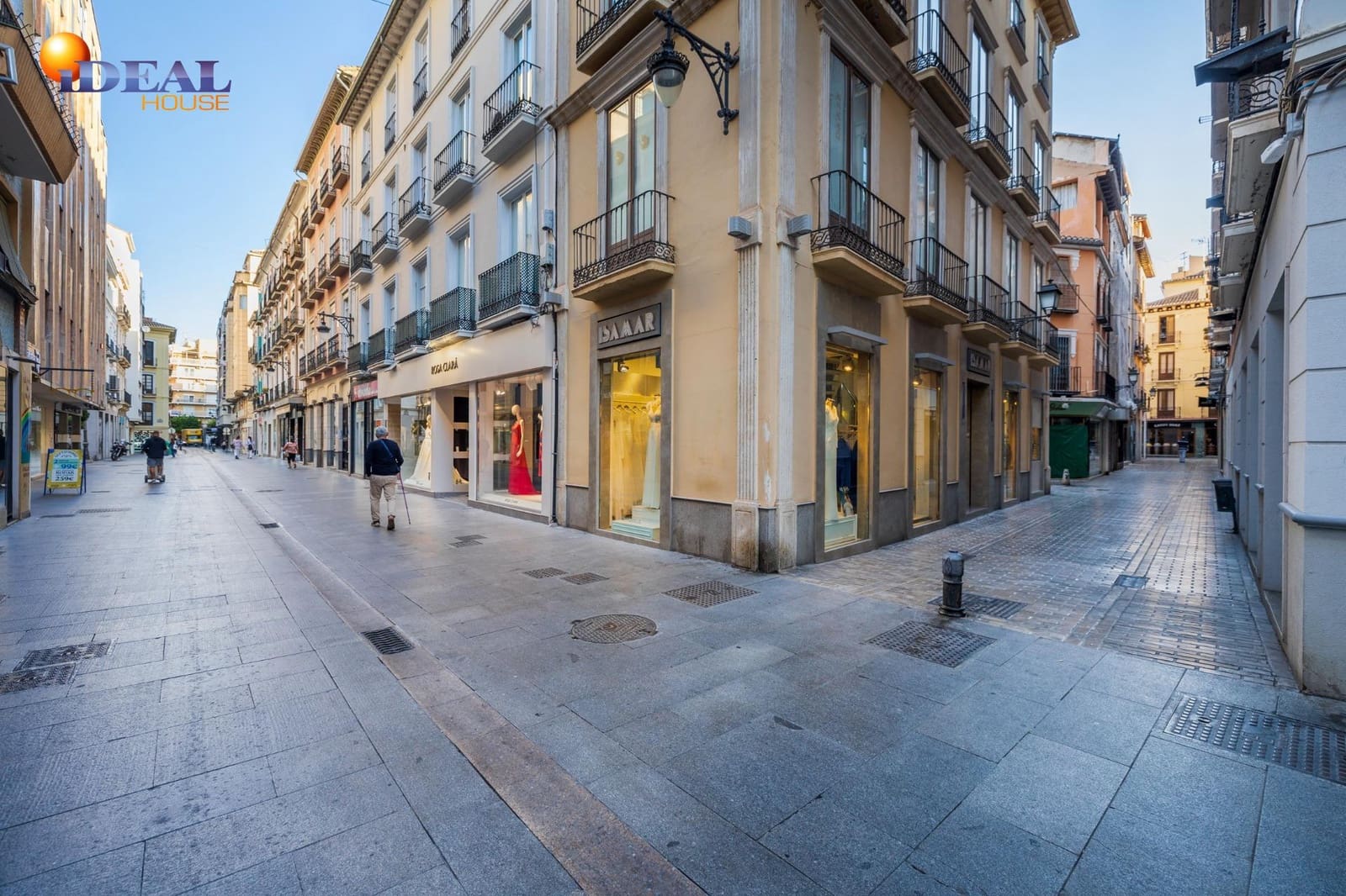 Commercial for sale in Granada city - € 820,000 (Ref: 9434063)