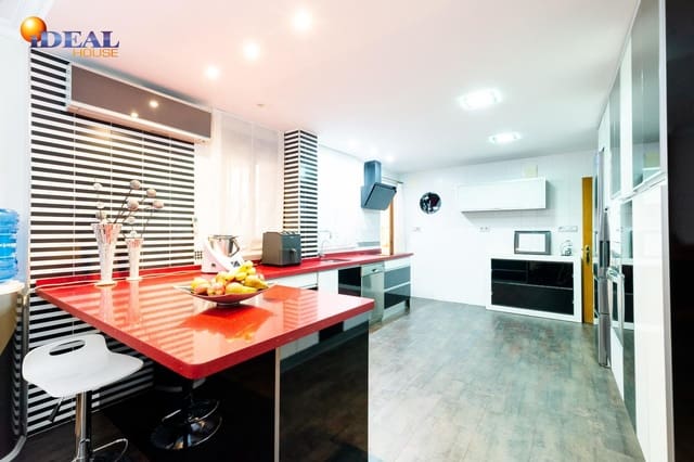 5 chambre Maison de Ville à vendre à Peligros - 380 000 € (Ref: 9434065)