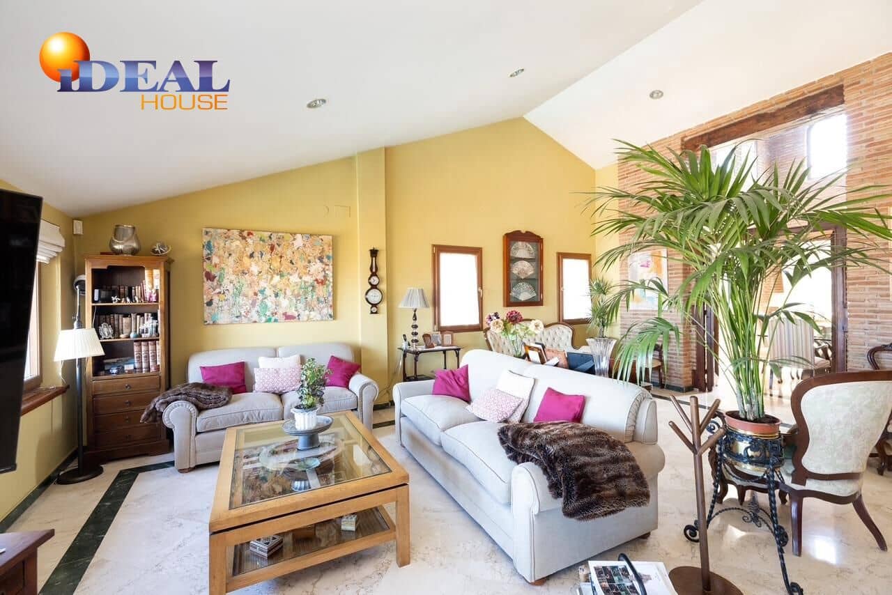 4 bedroom Villa for sale in Monachil with pool garage - € 695,000 (Ref: 9434067)