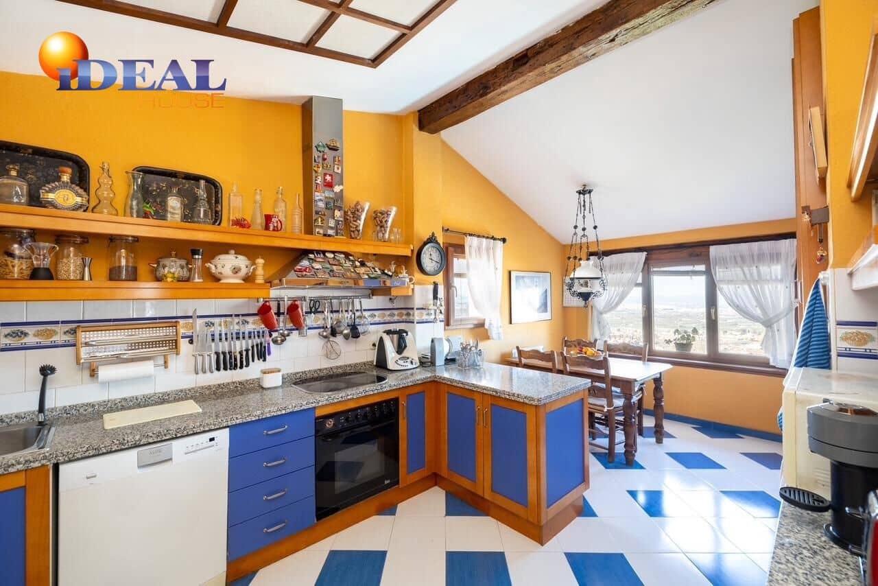 4 bedroom Villa for sale in Monachil with pool garage - € 695,000 (Ref: 9434067)