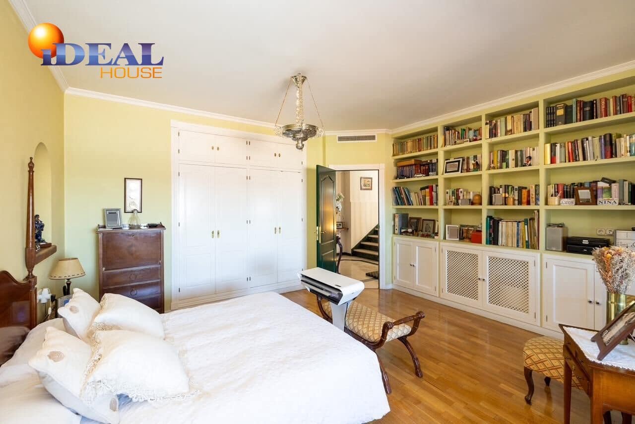 4 bedroom Villa for sale in Monachil with pool garage - € 695,000 (Ref: 9434067)