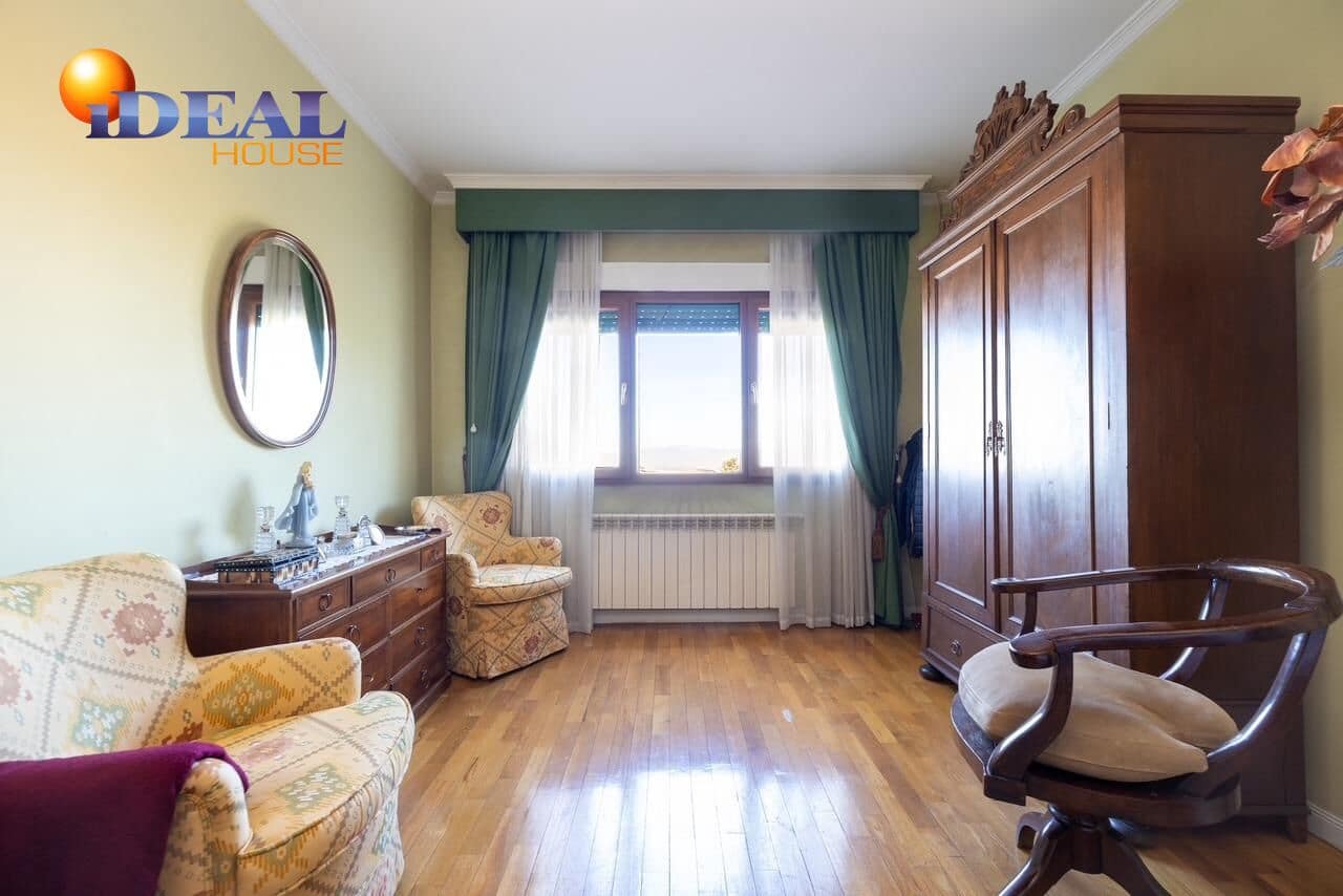 4 bedroom Villa for sale in Monachil with pool garage - € 695,000 (Ref: 9434067)