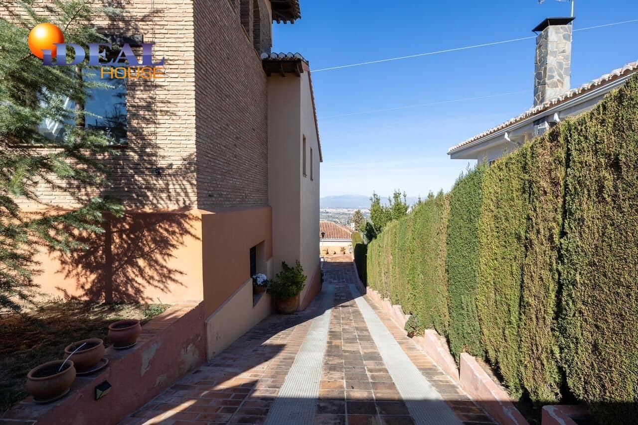 4 bedroom Villa for sale in Monachil with pool garage - € 695,000 (Ref: 9434067)