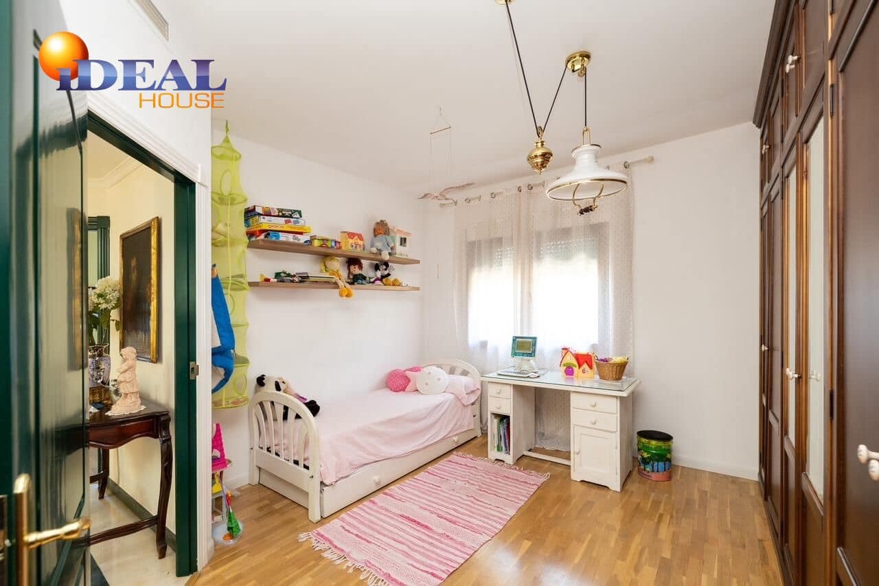 4 bedroom Villa for sale in Monachil with pool garage - € 695,000 (Ref: 9434067)