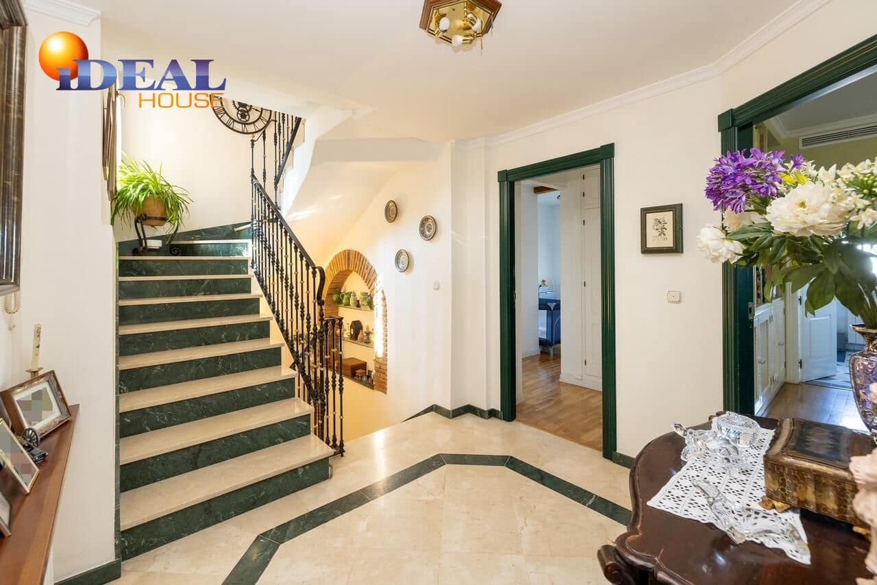 4 bedroom Villa for sale in Monachil with pool garage - € 695,000 (Ref: 9434067)