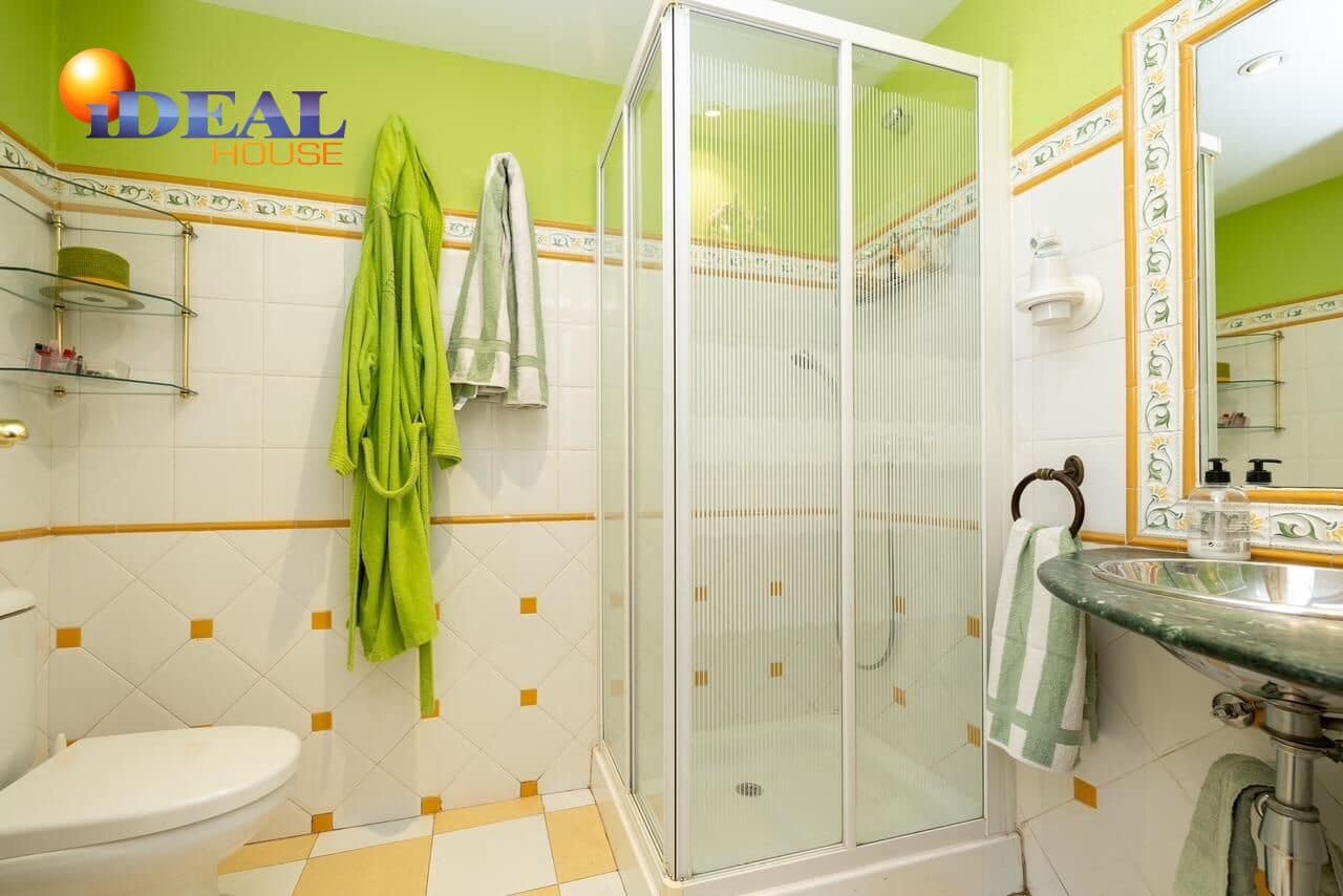 4 bedroom Villa for sale in Monachil with pool garage - € 695,000 (Ref: 9434067)