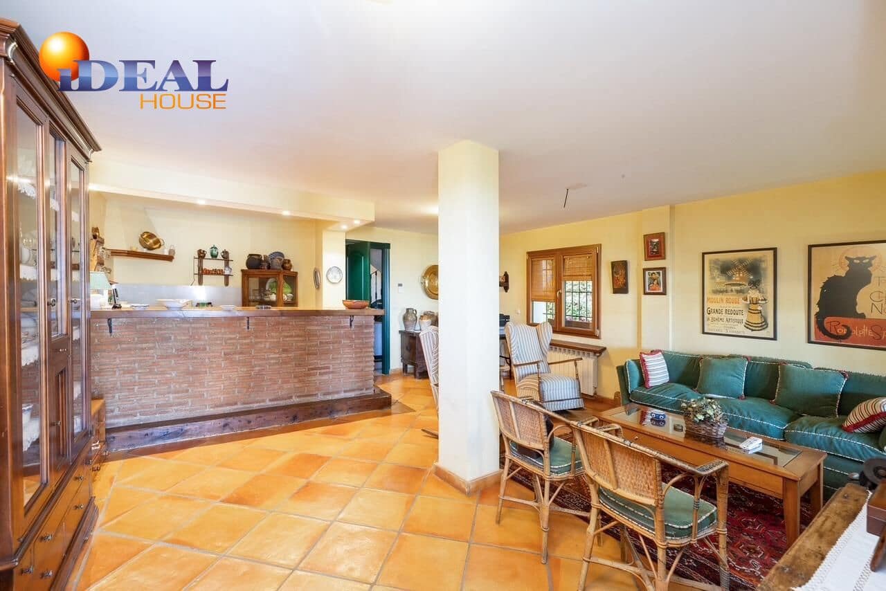 4 bedroom Villa for sale in Monachil with pool garage - € 695,000 (Ref: 9434067)